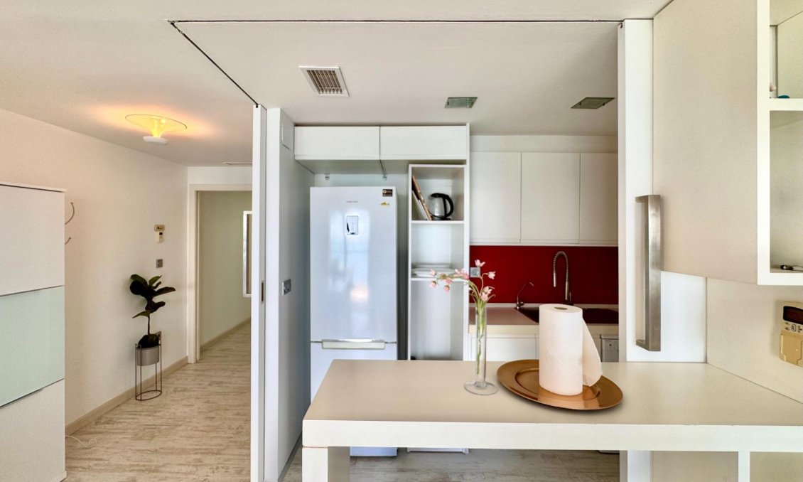 Revânzare - Apartament -
Torrevieja - Estacion De Autobuses