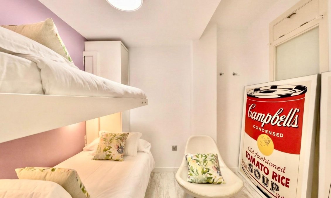 Revânzare - Apartament -
Torrevieja - Estacion De Autobuses