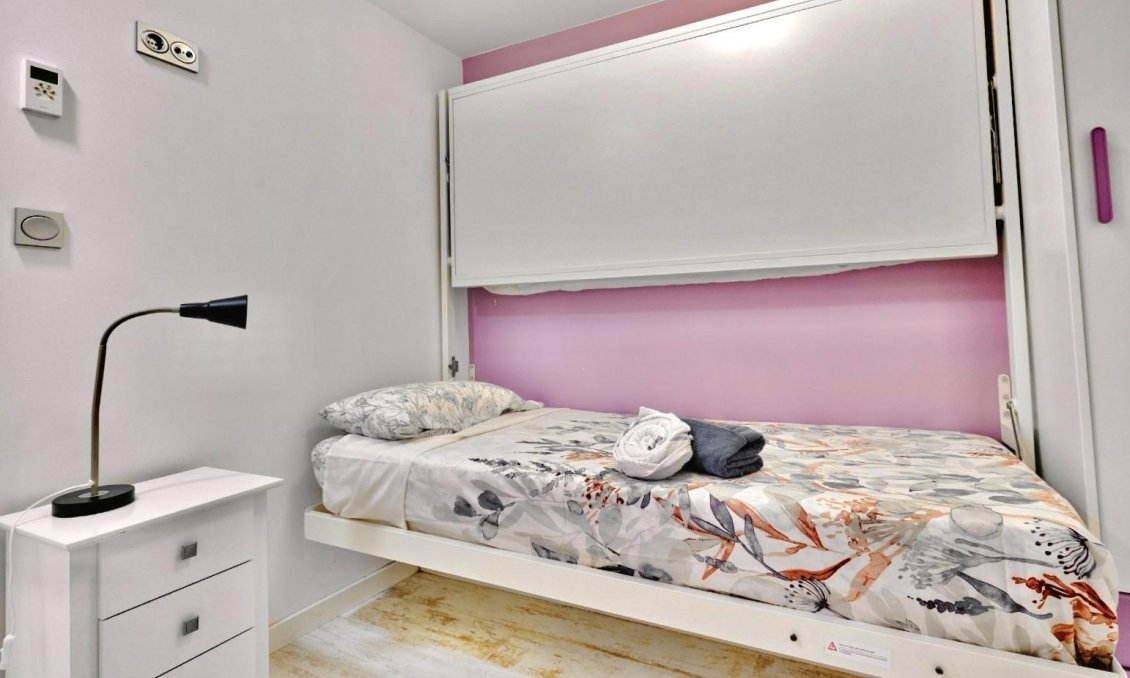 Revânzare - Apartament -
Torrevieja - Estacion De Autobuses