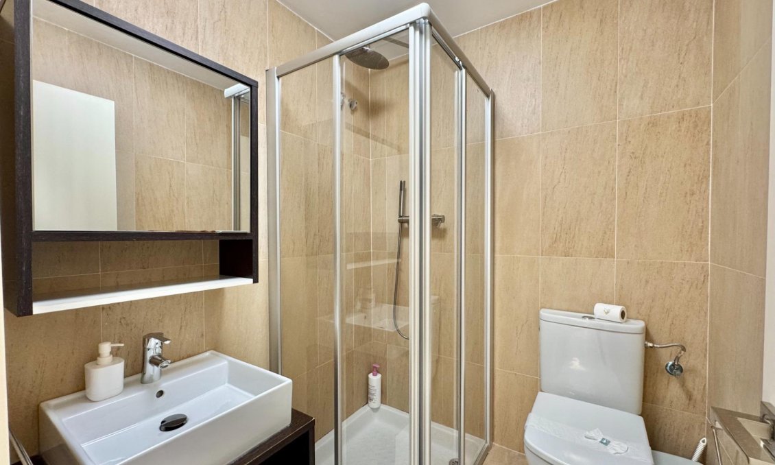 Revânzare - Apartament -
Torrevieja - Estacion De Autobuses