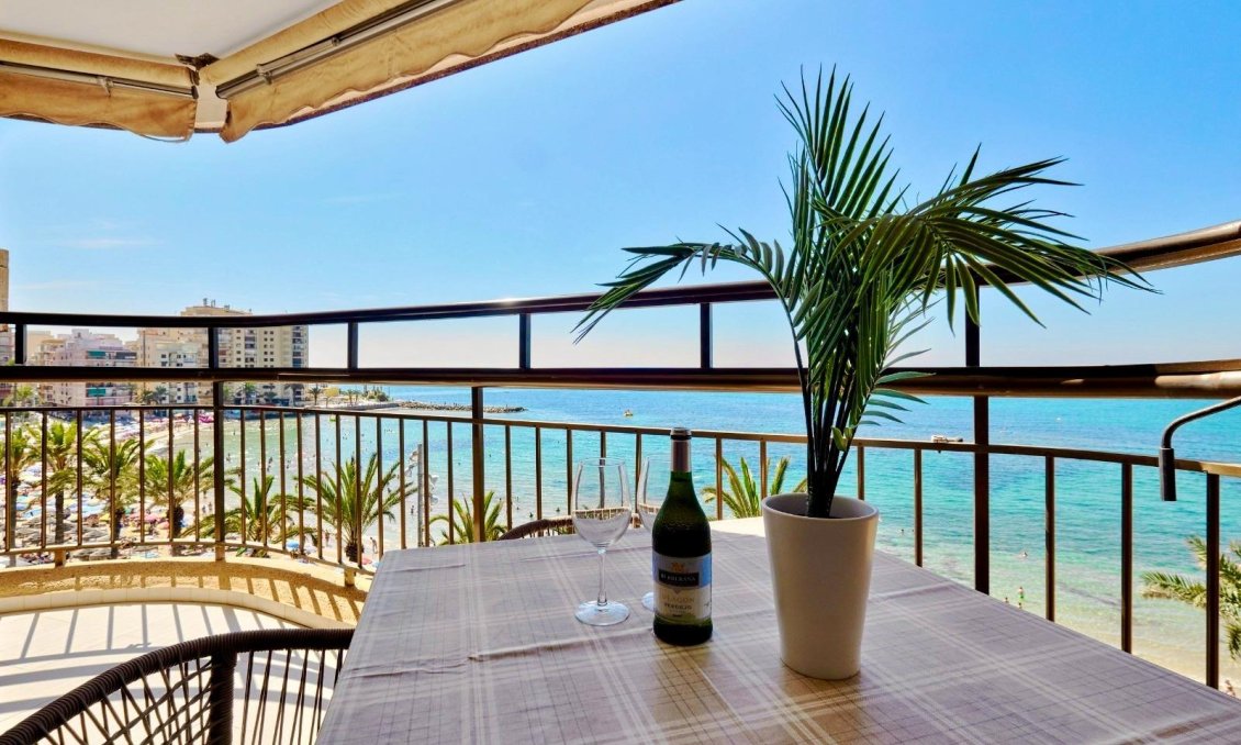 Revânzare - Apartament -
Torrevieja - Estacion De Autobuses