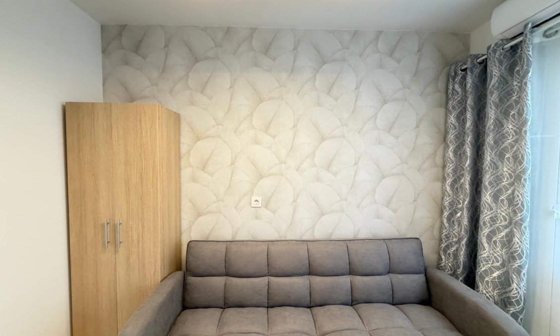 Revânzare - Mansardă -
Torrevieja - Estacion De Autobuses