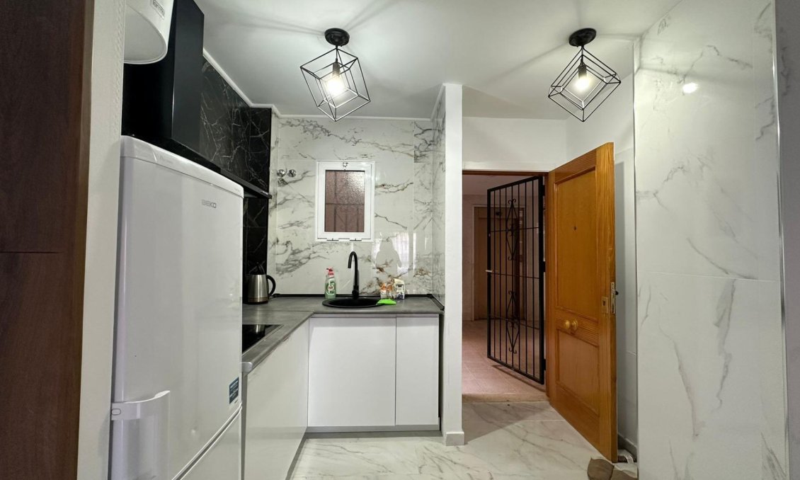 Wiederverkauf - Wohnung -
Torrevieja