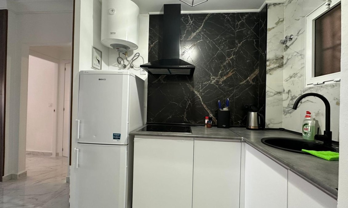 Wiederverkauf - Wohnung -
Torrevieja