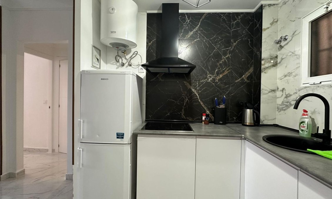 Wiederverkauf - Wohnung -
Torrevieja