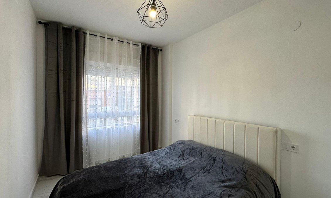 Wiederverkauf - Wohnung -
Torrevieja