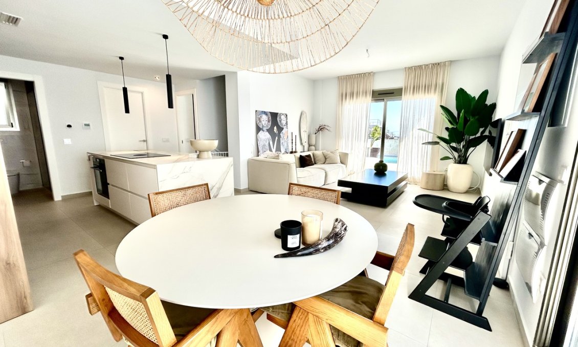 Revânzare - Vilă -
San Miguel de Salinas - Inland