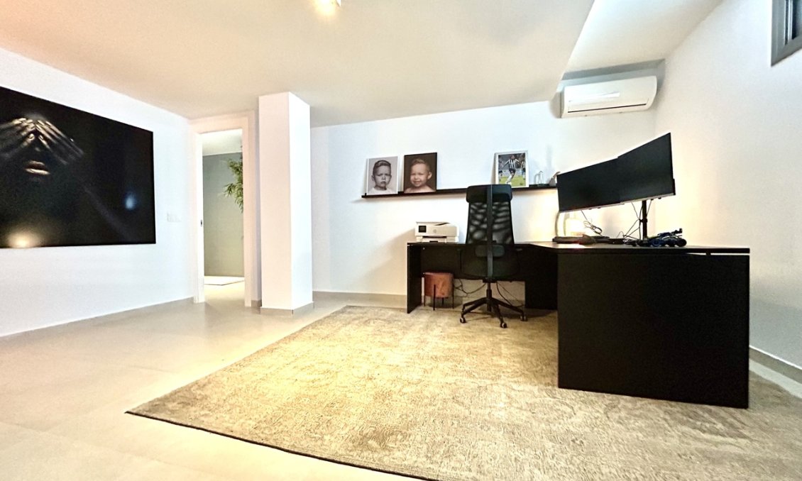 Revânzare - Vilă -
San Miguel de Salinas - Inland