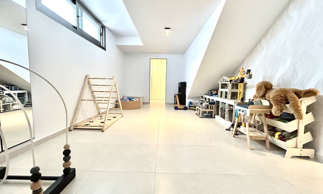 Revânzare - Vilă -
San Miguel de Salinas - Inland