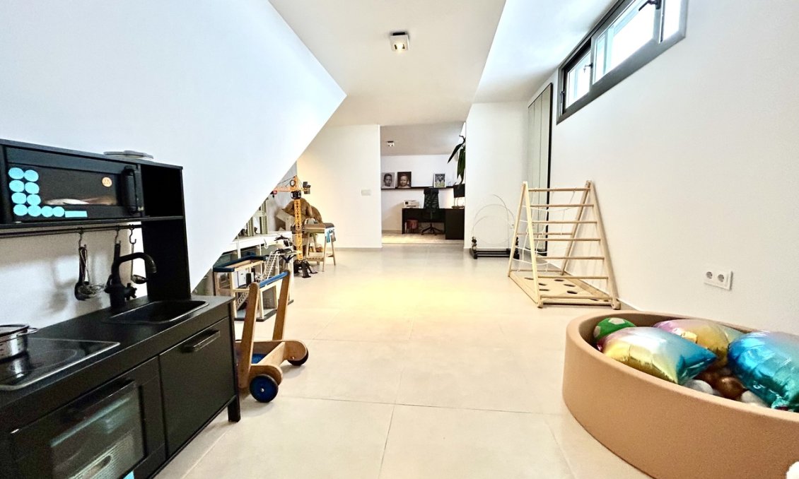 Revânzare - Vilă -
San Miguel de Salinas - Inland