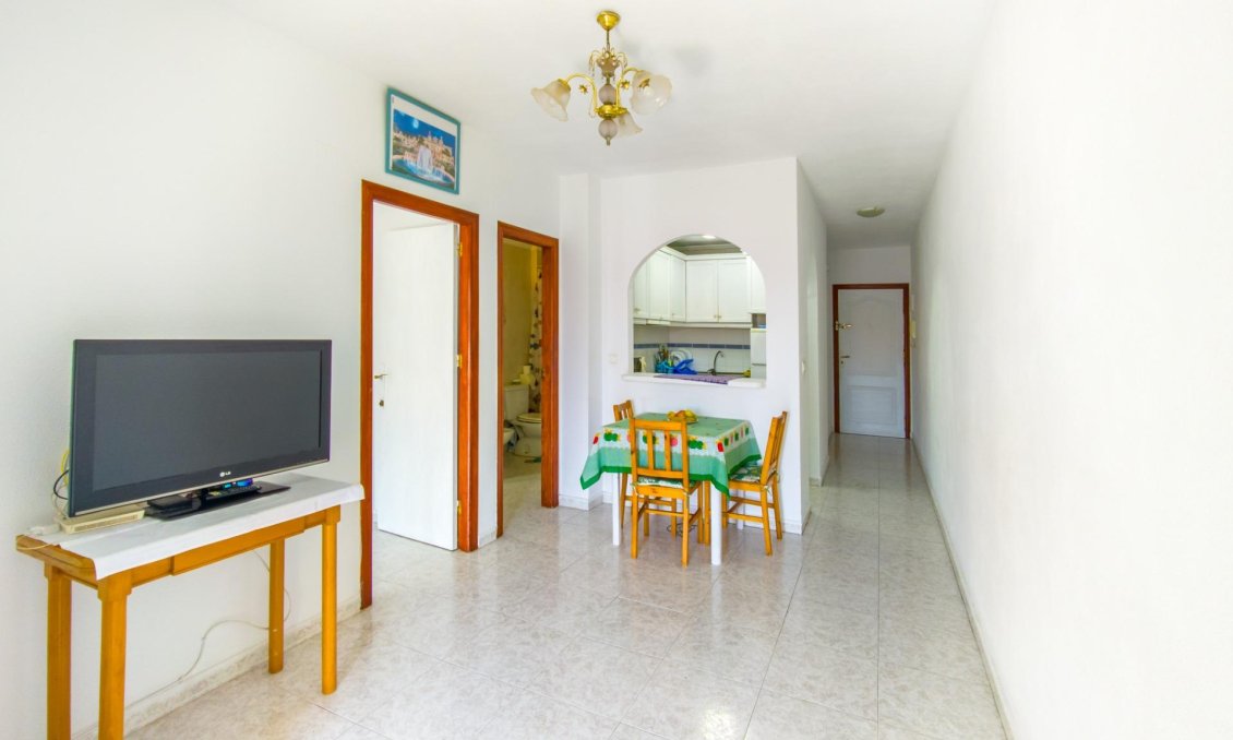 Revânzare - Apartament -
Torrevieja - Estacion De Autobuses