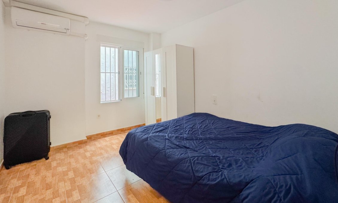 Revânzare - Apartament -
Torrevieja - La Mata Pueblo