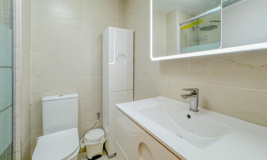 Revânzare - Apartament -
Torrevieja - La Mata Pueblo