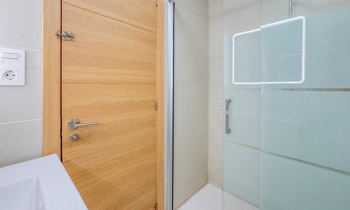 Revânzare - Apartament -
Torrevieja - La Mata Pueblo