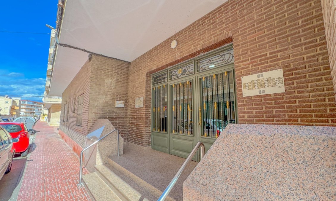 Revânzare - Apartament -
Torrevieja - La Mata Pueblo