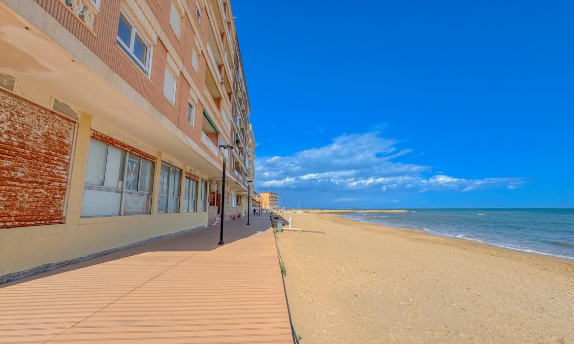 Revânzare - Apartament -
Torrevieja - La Mata Pueblo