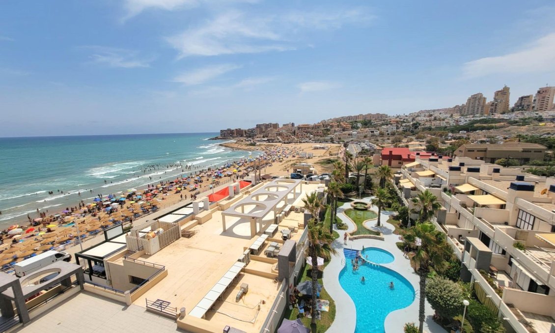 Revânzare - Mansardă -
Torrevieja - Playa De La Mata