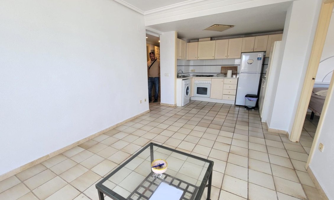 Revânzare - Mansardă -
Torrevieja - Playa De La Mata