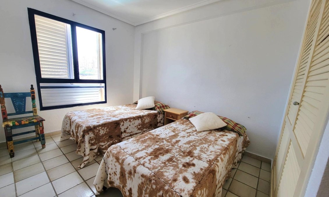 Revânzare - Mansardă -
Torrevieja - Playa De La Mata