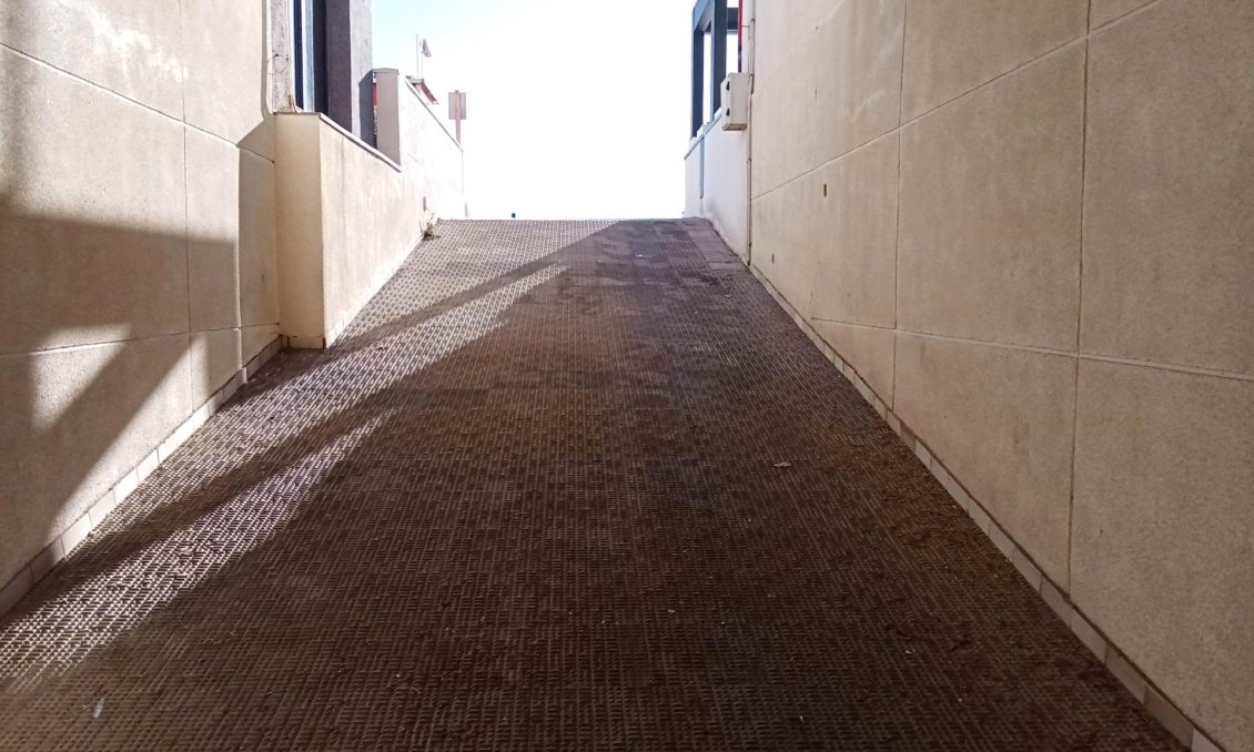 Revânzare - Mansardă -
Torrevieja - Playa De La Mata