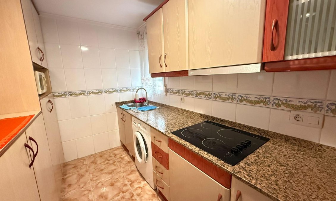 Használt Ingatlanok - Apartman -
Torrevieja - Playa del Cura