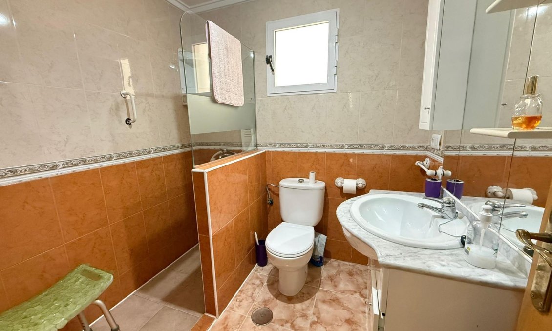 Használt Ingatlanok - Apartman -
Torrevieja - Playa del Cura