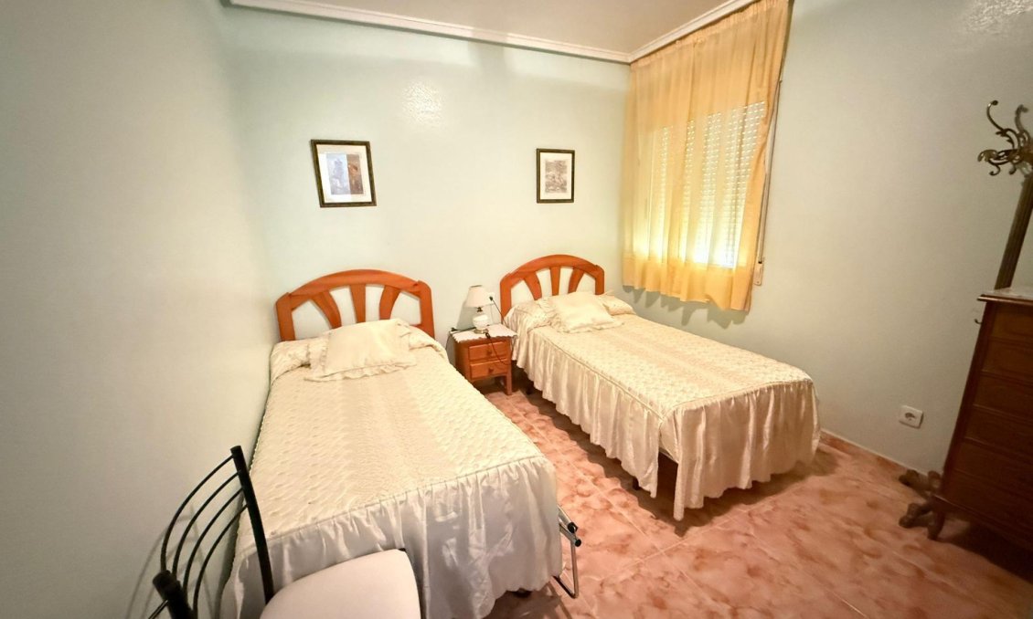 Használt Ingatlanok - Apartman -
Torrevieja - Playa del Cura