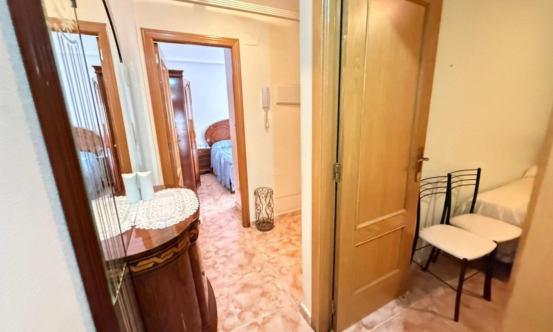 Használt Ingatlanok - Apartman -
Torrevieja - Playa del Cura