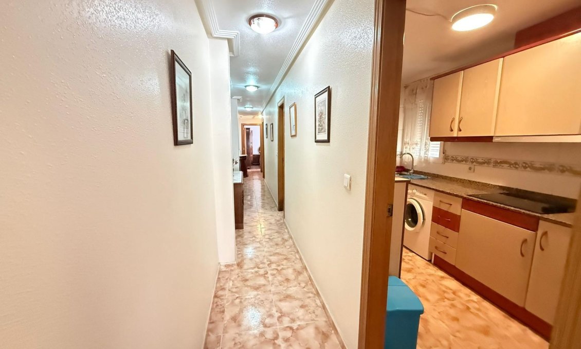 Használt Ingatlanok - Apartman -
Torrevieja - Playa del Cura