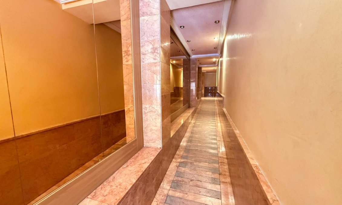 Használt Ingatlanok - Apartman -
Torrevieja - Playa del Cura