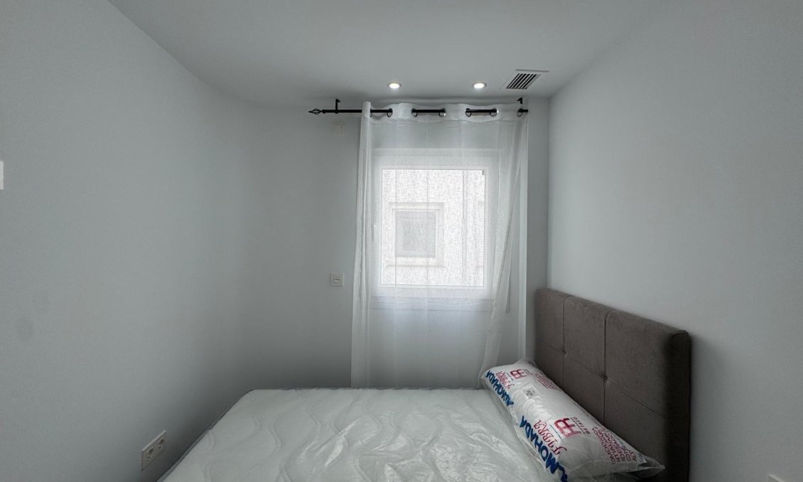 Resale - Apartment -
Torrevieja