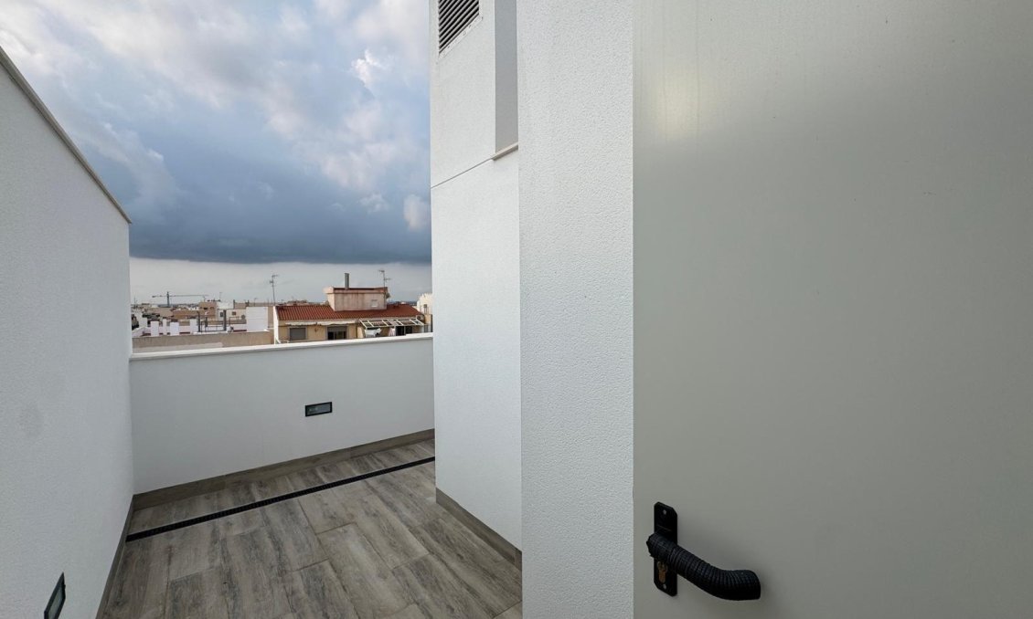 Resale - Apartment -
Torrevieja