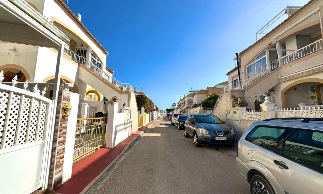 Használt Ingatlanok - Bungaló -
Torrevieja - El Limonar