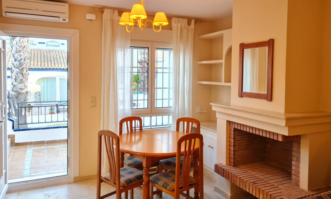 Használt Ingatlanok - Bungaló -
Villamartin - Costa Blanca