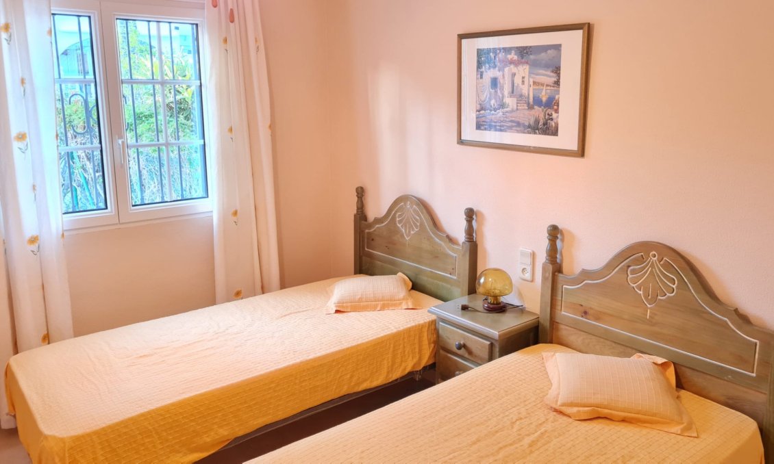 Használt Ingatlanok - Bungaló -
Villamartin - Costa Blanca