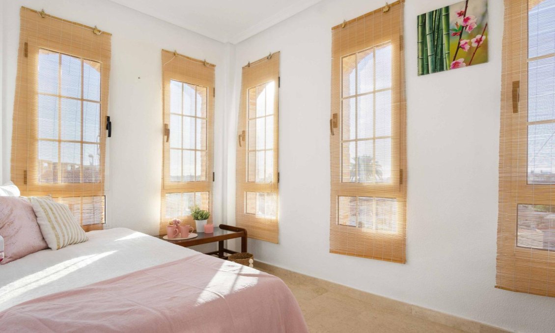 Resale - Town House -
Orihuela Costa - Los Almendros-la Florida