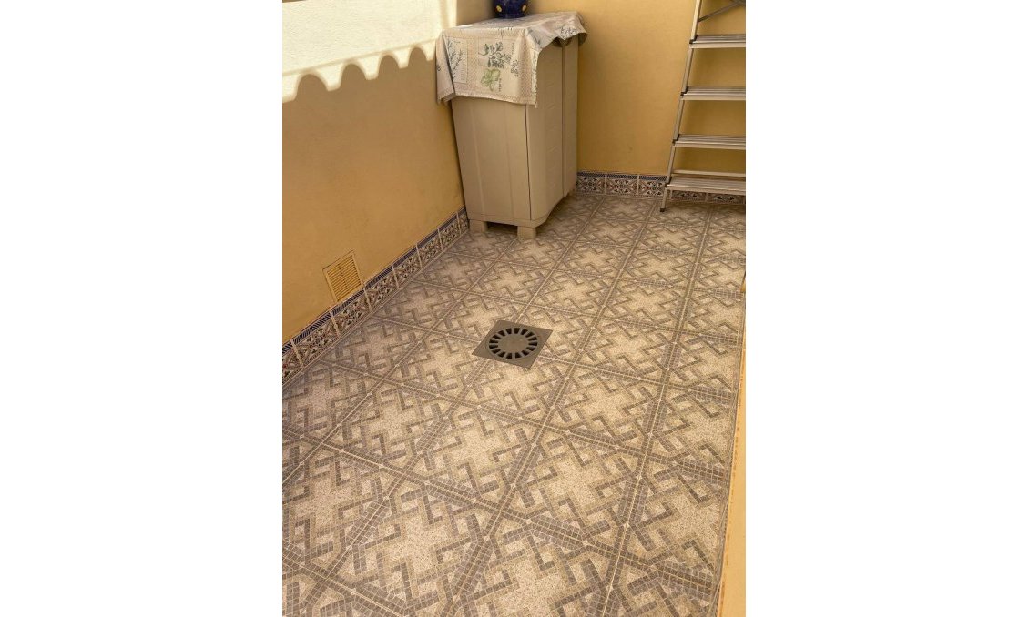 Revânzare - Town House -
Santiago de la Ribera - San Blas