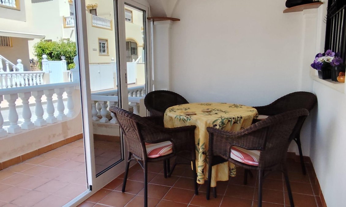 Segunda mano - Bungalow -
Orihuela - Urbanización Perla Del Mar