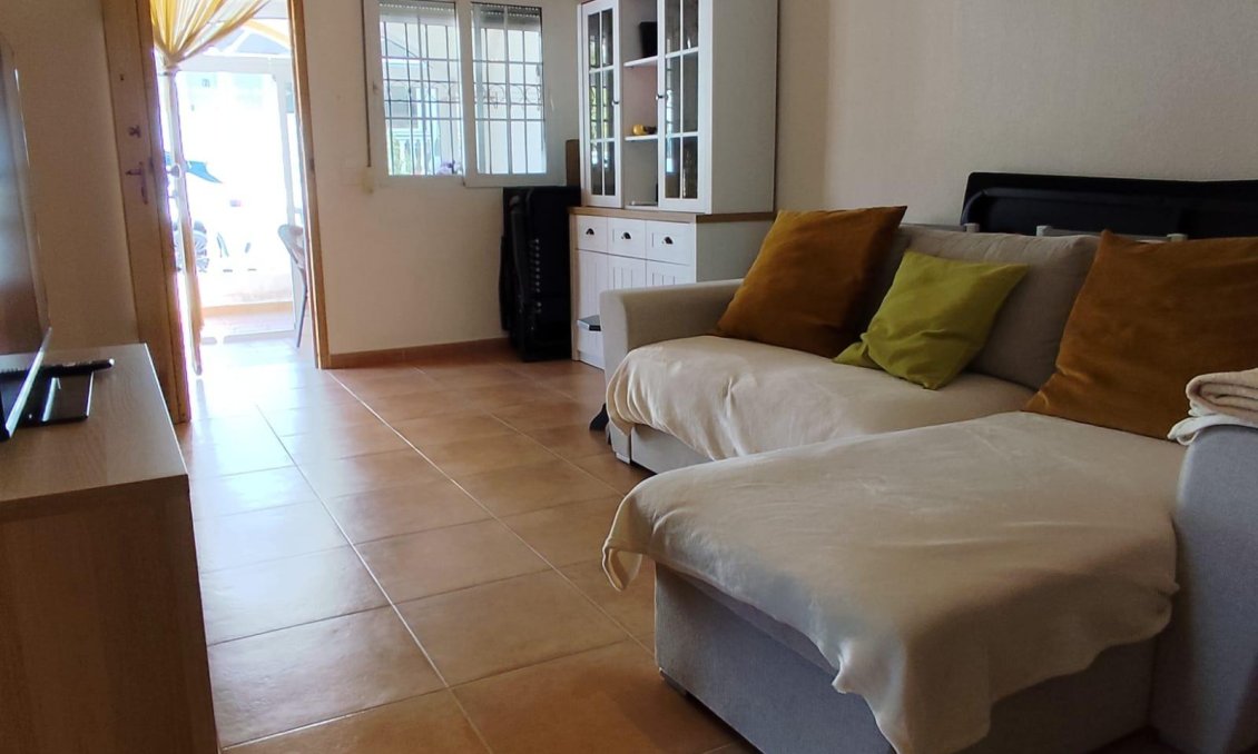 Segunda mano - Bungalow -
Orihuela - Urbanización Perla Del Mar