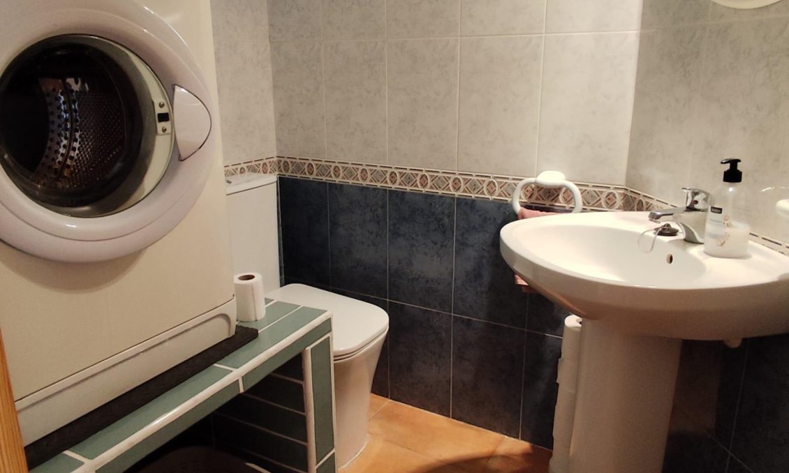 Segunda mano - Bungalow -
Orihuela - Urbanización Perla Del Mar