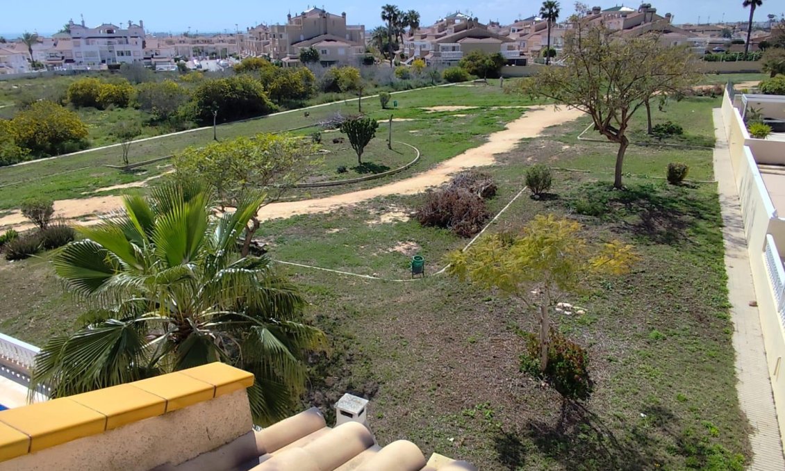 Segunda mano - Bungalow -
Orihuela - Urbanización Perla Del Mar