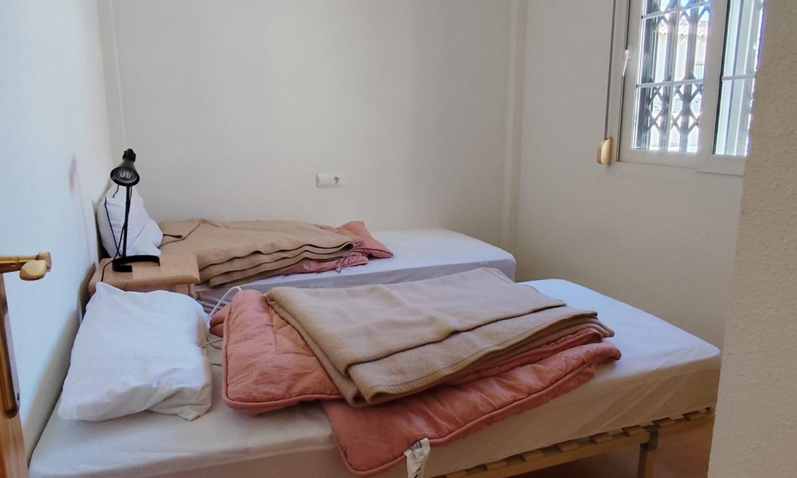 Segunda mano - Bungalow -
Orihuela - Urbanización Perla Del Mar