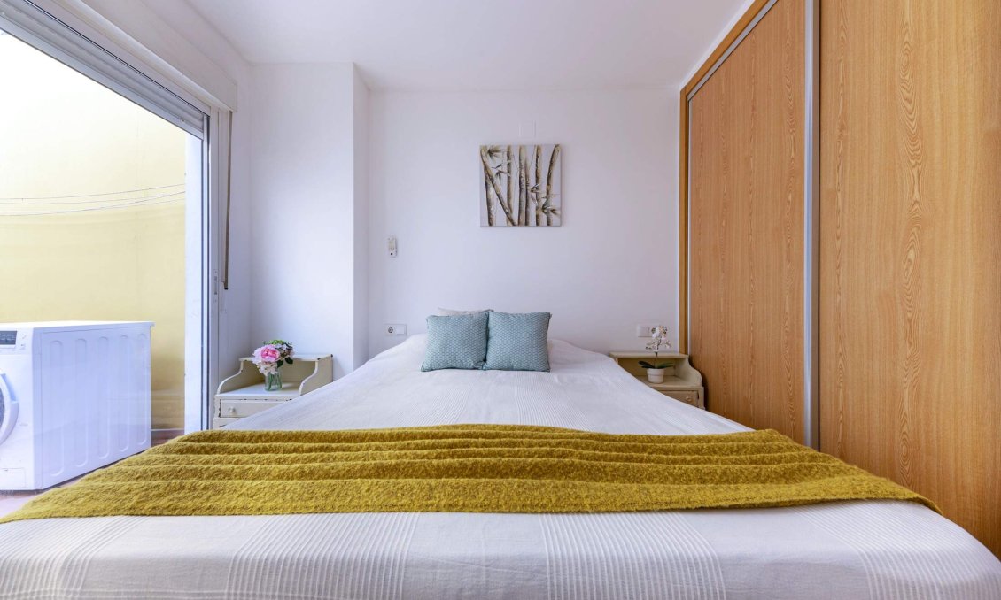 Wiederverkauf - Wohnung -
Alicante - Carolinas Bajas