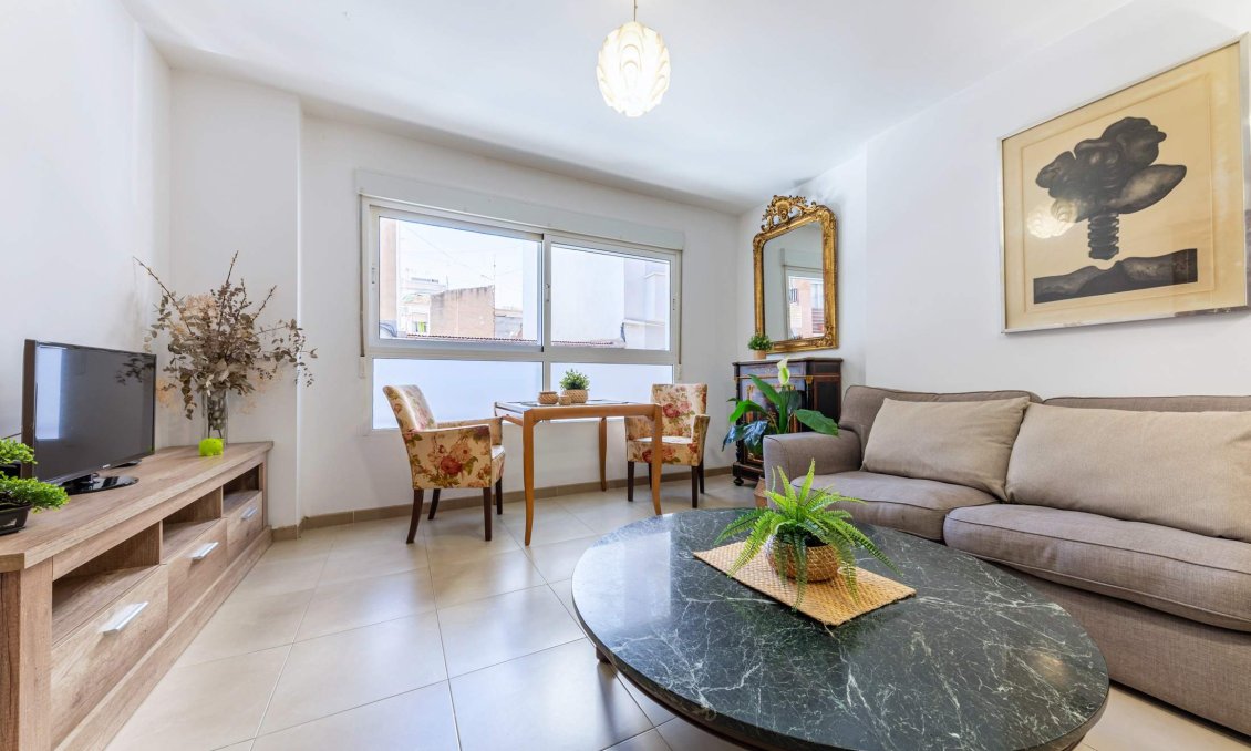 Wiederverkauf - Wohnung -
Alicante - Carolinas Bajas