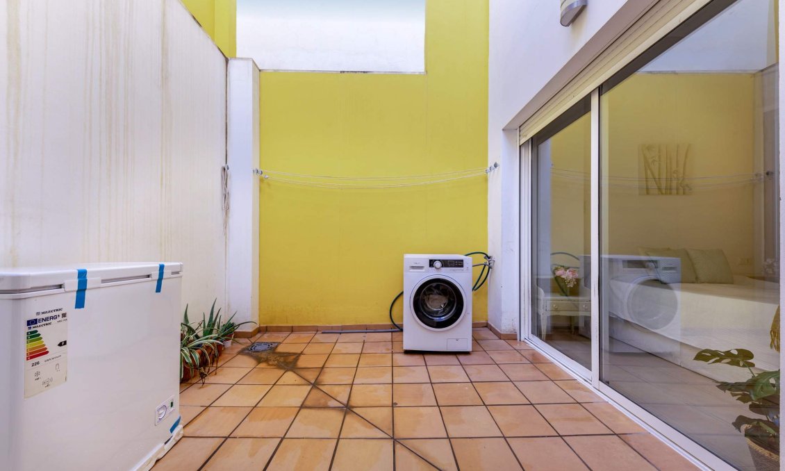 Wiederverkauf - Wohnung -
Alicante - Carolinas Bajas