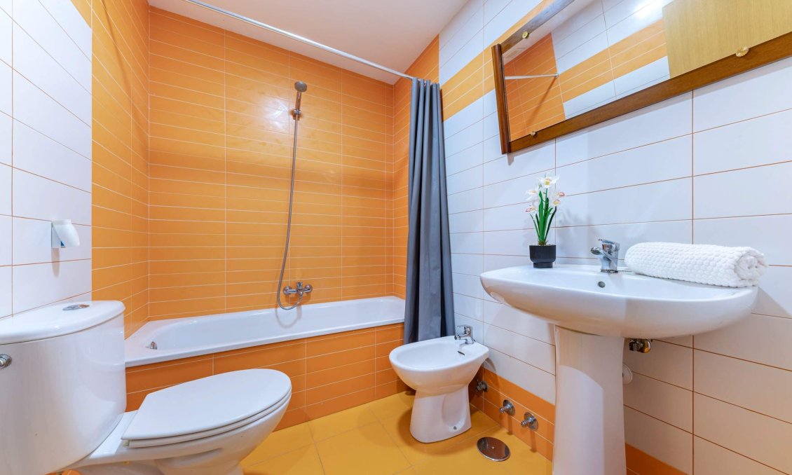 Wiederverkauf - Wohnung -
Alicante - Carolinas Bajas