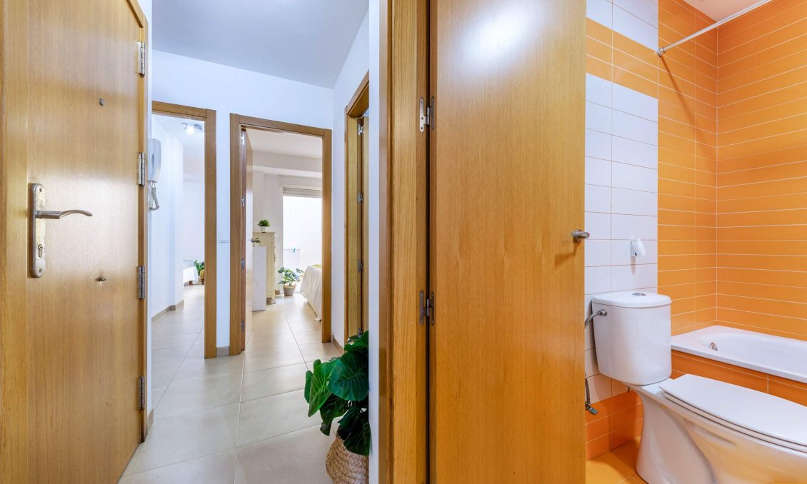 Wiederverkauf - Wohnung -
Alicante - Carolinas Bajas