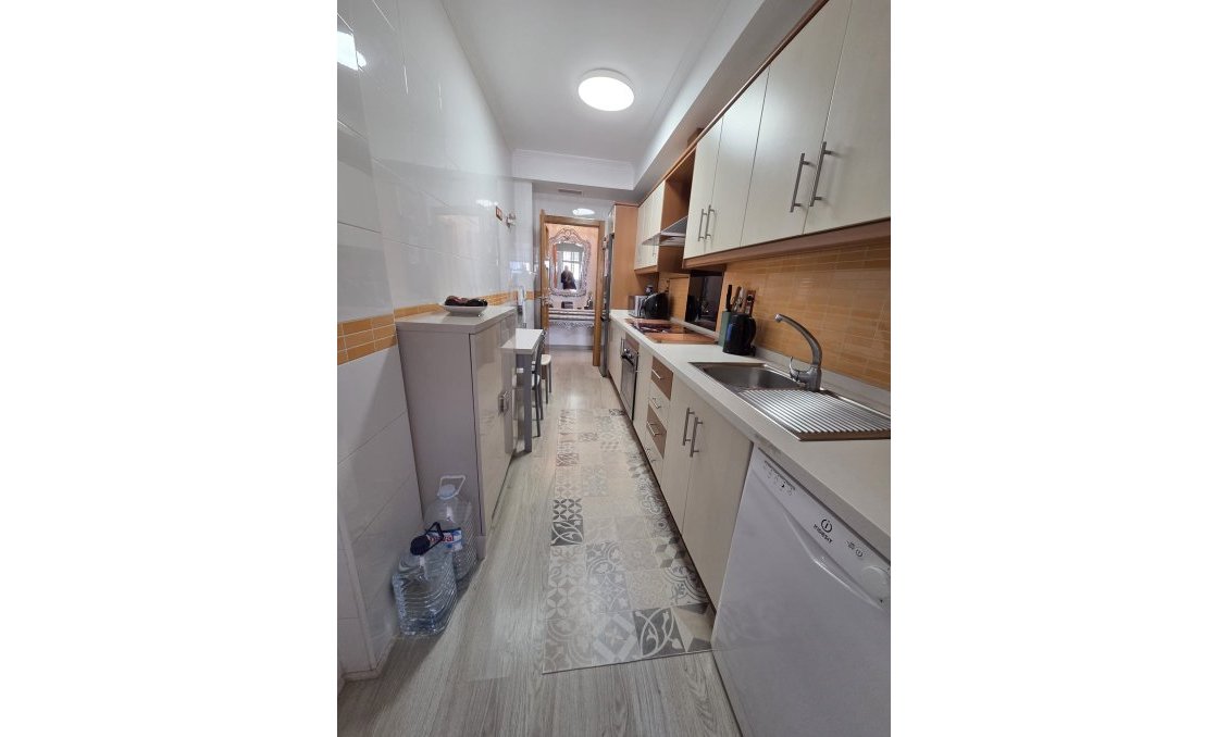 Használt Ingatlanok - Apartman -
Torrevieja - Costa Blanca