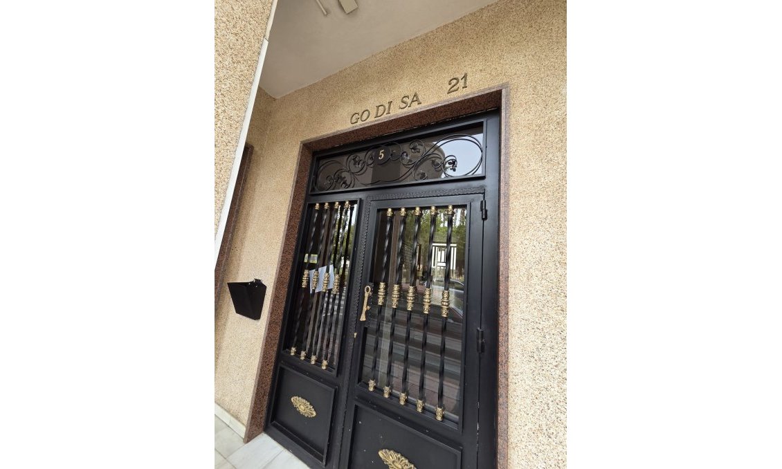 Használt Ingatlanok - Tetőtéri lakás -
Torrevieja - Costa Blanca