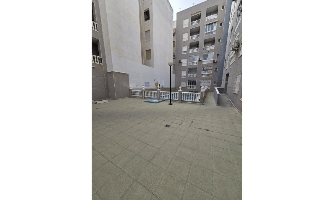 Használt Ingatlanok - Tetőtéri lakás -
Torrevieja - Costa Blanca